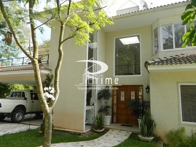 Casa com 700m² 4 quartos e 4 banheiros, à venda, no bairro Maceió em Niterói