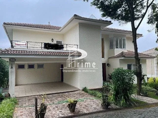Casa com 700m² 4 quartos e 4 banheiros, à venda, no bairro Maceió em Niterói