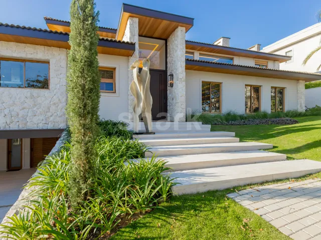 Casa com 1200m² 5 quartos e 6 banheiros, à venda, no bairro Tamboré em Santana de Parnaíba