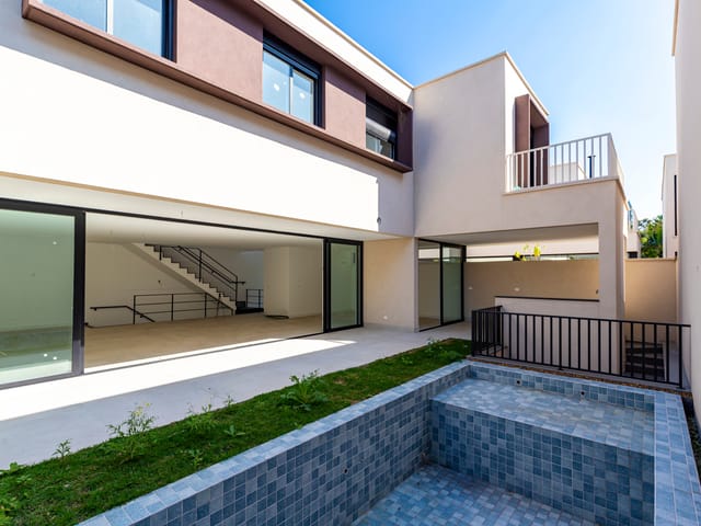 Casa com 390m² 4 quartos e 5 banheiros, à venda, no bairro Jardim Cordeiro em São Paulo