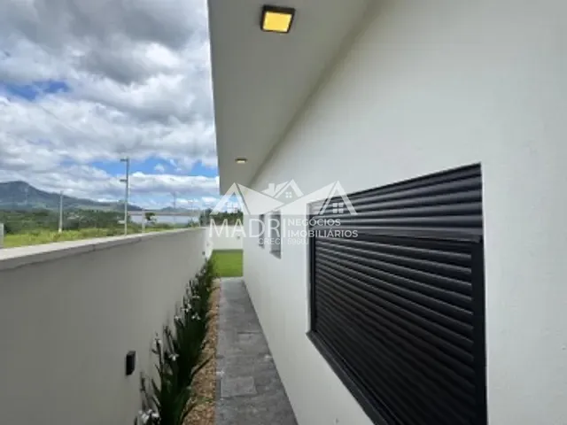 Casa com 360m² 3 quartos e 1 banheiro, à venda, no bairro Sertão do Maruim em São José