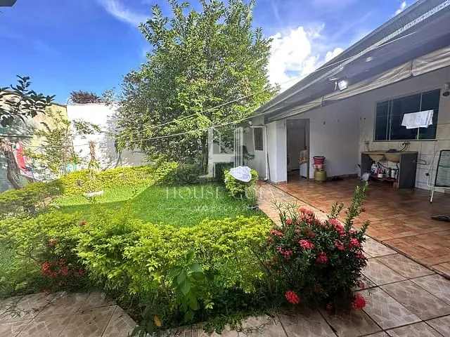 Casa com 300m² 4 quartos e 3 banheiros, à venda, no bairro Jardim Europa em Goiânia