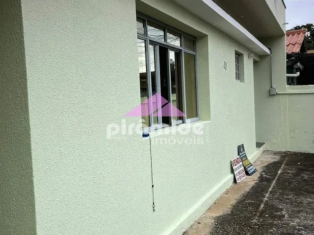 Casa com 250m² 3 quartos e 1 banheiro, à venda ou para alugar, no bairro Jardim Ismênia em São José Dos Campos