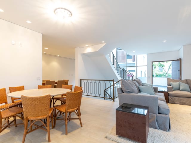 Casa com 689m² 4 quartos e 5 banheiros, à venda ou para alugar, no bairro Jardim dos Estados em São Paulo