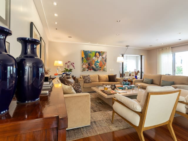 Casa com 712m² 4 quartos e 5 banheiros, à venda, no bairro Jardim Petrópolis em São Paulo