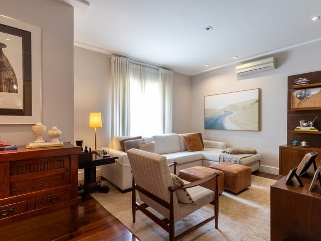 Casa com 712m² 4 quartos e 5 banheiros, à venda, no bairro Jardim Petrópolis em São Paulo