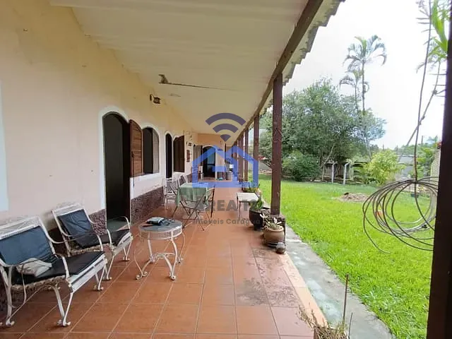 Casa com 750m² 4 quartos e 3 banheiros, à venda, no bairro Centro em Caraguatatuba