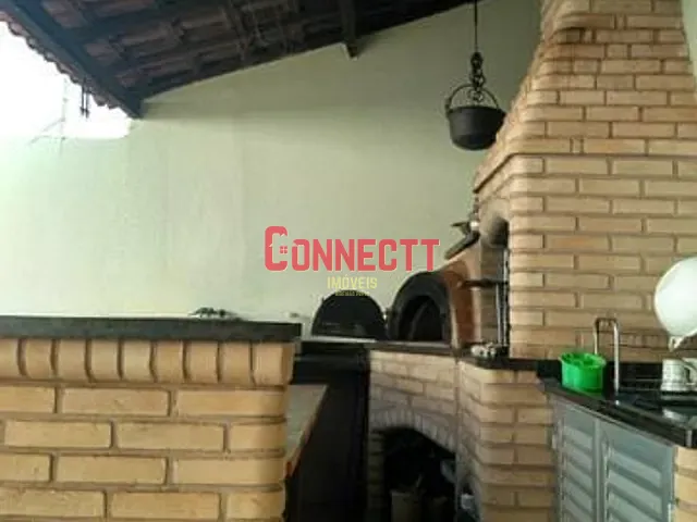 Casa com 300m² 3 quartos e 3 banheiros, à venda, no bairro Parque Residencial Cândido Portinari em Ribeirão Preto