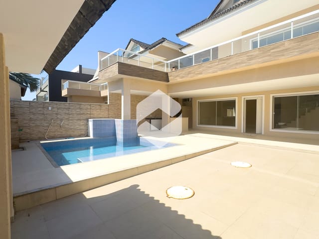 Casa com 340m² 3 quartos e 5 banheiros, à venda, no bairro Recreio dos Bandeirantes em Rio de Janeiro