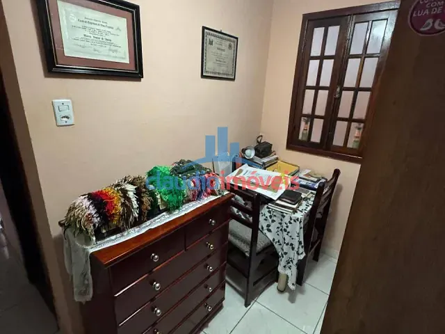 Casa 3 quartos e 3 banheiros, à venda, no bairro Monte Castelo em Volta Redonda