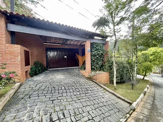 Casa com 1440m² 3 quartos e 4 banheiros, à venda, no bairro Chácara dos Lagos em Carapicuíba