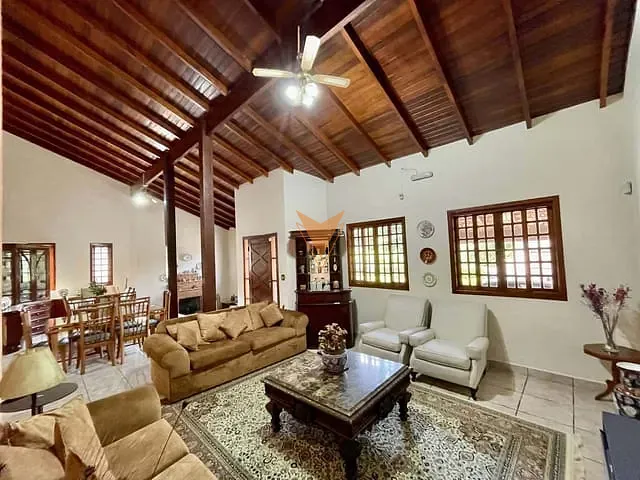 Casa com 1440m² 3 quartos e 4 banheiros, à venda, no bairro Chácara dos Lagos em Carapicuíba