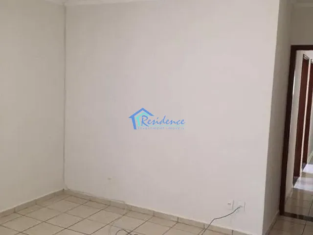 Casa com 200m² 3 quartos e 2 banheiros, para alugar, no bairro Vila Maria Helena em Indaiatuba