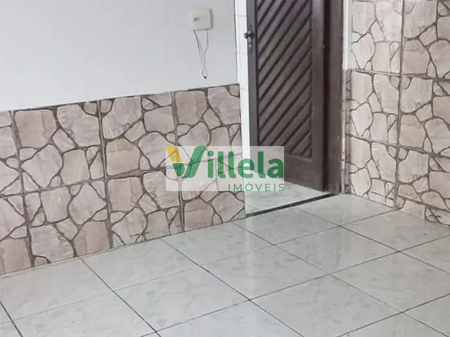 Casa 4 quartos e 3 banheiros, à venda, no bairro Jardim Amalfi em Ferraz de Vasconcelos