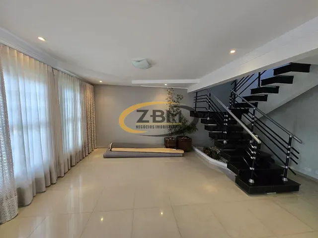 Casa 3 quartos e 3 banheiros, à venda, no bairro Parque Jamaica em Londrina