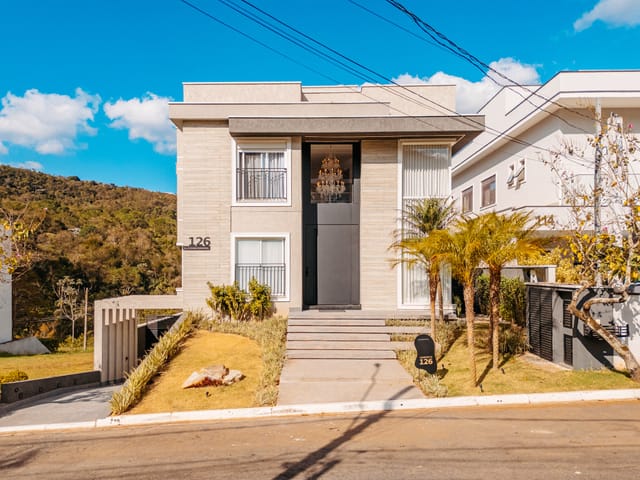 Casa 4 quartos e 7 banheiros, à venda, no bairro Tamboré em Santana de Parnaíba