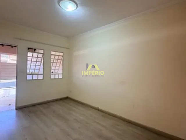 Casa 2 quartos e 2 banheiros, para alugar, no bairro Residencial São Gabriel em Salto