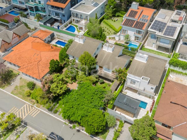 Casa com 720m² 7 quartos e 6 banheiros, à venda, no bairro Alphaville em Santana de Parnaíba