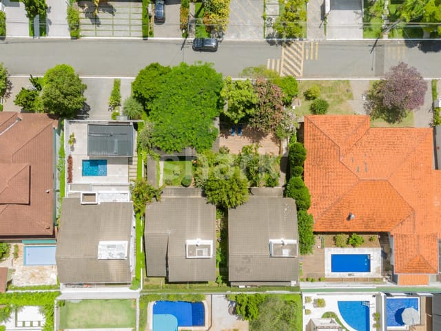 Casa com 720m² 7 quartos e 6 banheiros, à venda, no bairro Alphaville em Santana de Parnaíba