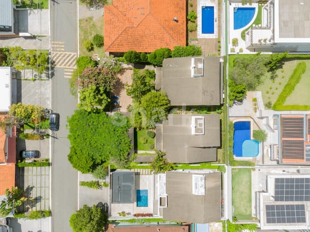 Casa com 720m² 7 quartos e 6 banheiros, à venda, no bairro Alphaville em Santana de Parnaíba
