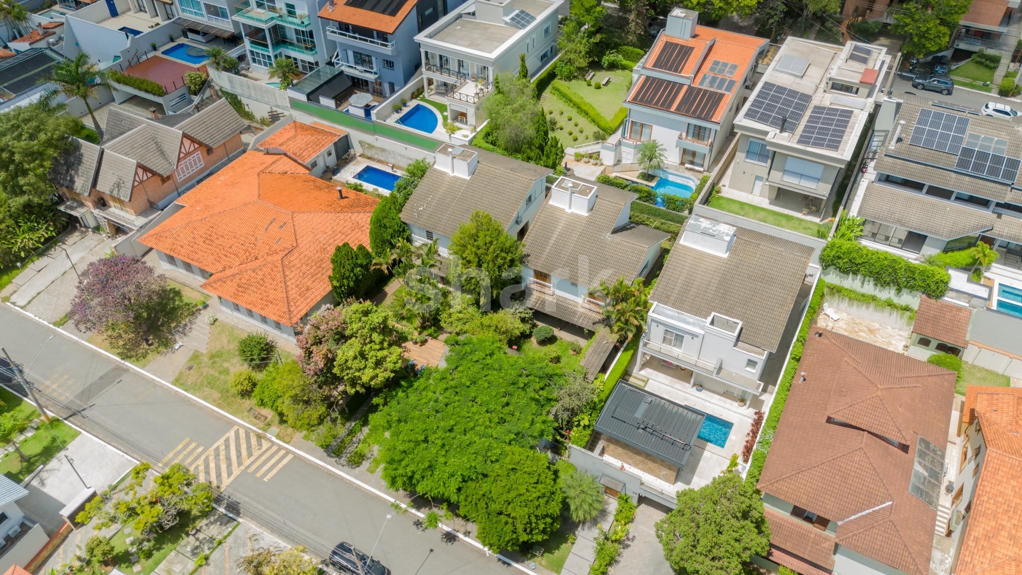 Casa em Alphaville — foto 1