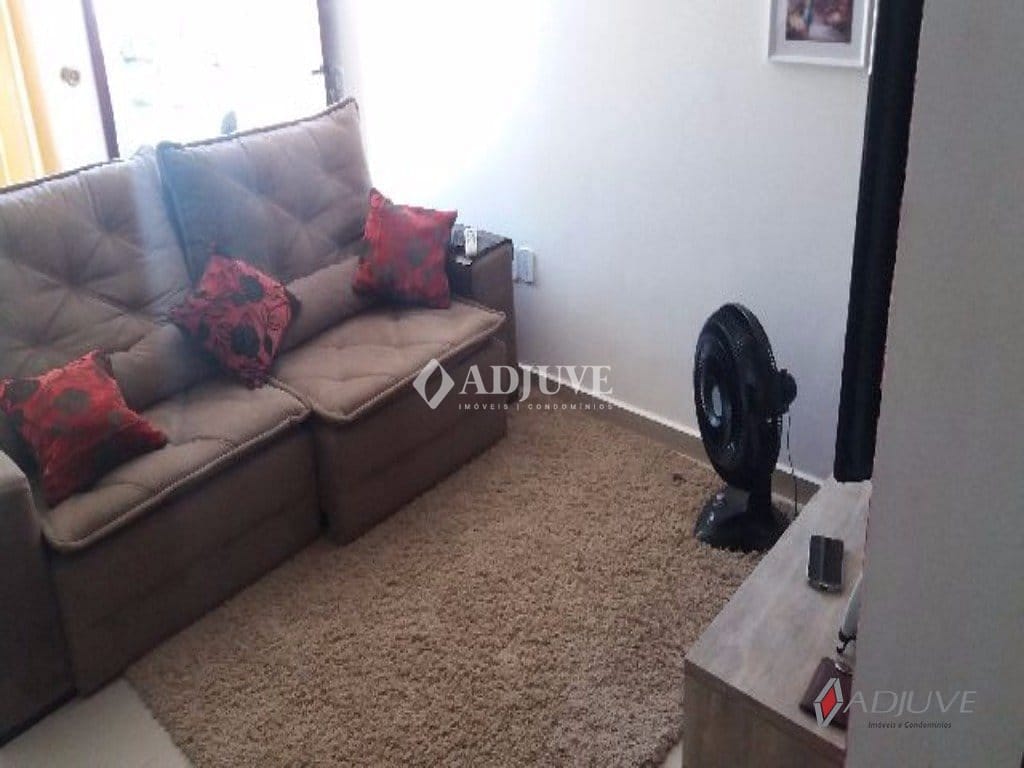Casa à venda com 2 quartos, 75m² - Foto 12
