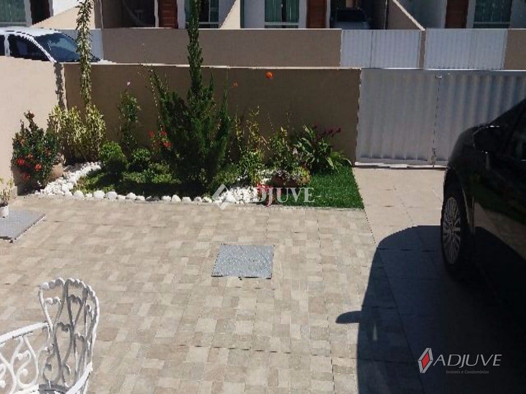 Casa à venda com 2 quartos, 75m² - Foto 8