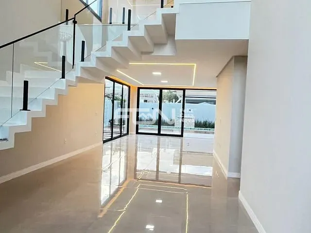 Casa com 302m² 4 quartos e 5 banheiros, à venda, no bairro Jardim Limoeiro em Camaçari