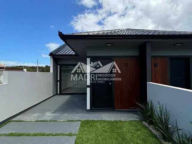 Casa 2 quartos e 1 banheiro, à venda, no bairro Forquilhas em São José