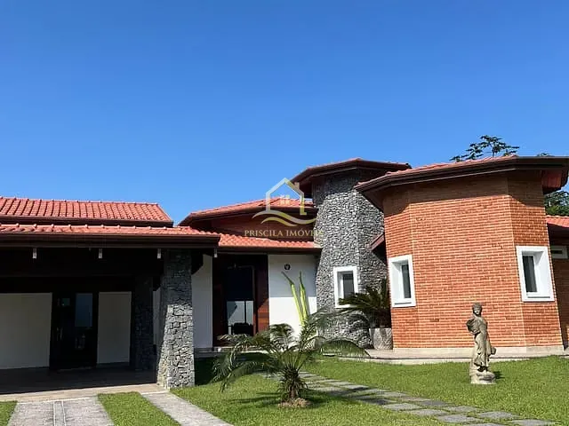 Casa com 969m² 5 quartos e 6 banheiros, à venda, no bairro Boraceia em Bertioga
