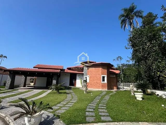 Casa com 969m² 5 quartos e 6 banheiros, à venda, no bairro Boraceia em Bertioga