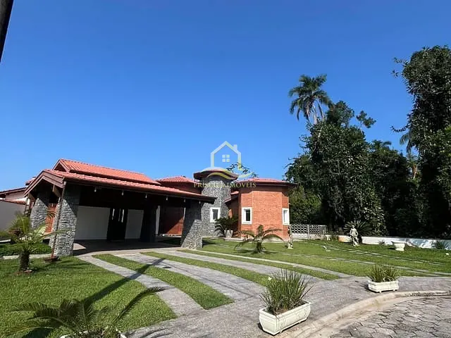 Casa com 969m² 5 quartos e 6 banheiros, à venda, no bairro Boraceia em Bertioga