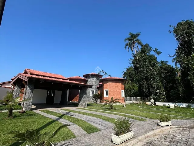 Casa com 969m² 5 quartos e 6 banheiros, à venda, no bairro Boraceia em Bertioga