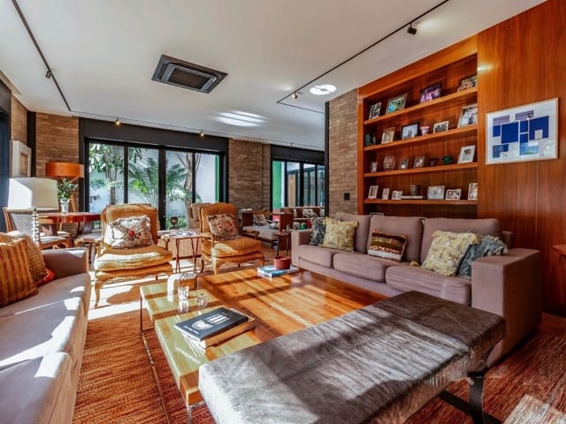 Casa com 500m² 5 quartos e 7 banheiros, à venda ou para alugar, no bairro Jardim Paulista em São Paulo