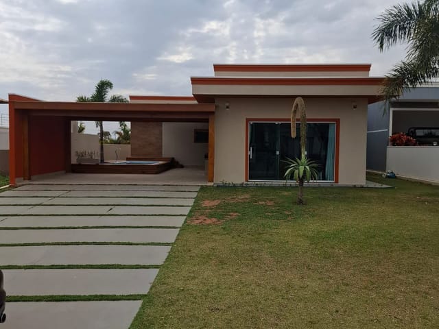 Casa com 447m² 4 quartos e 5 banheiros, à venda, no bairro Paranapanema em Paranapanema