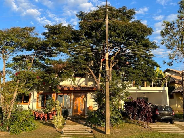 Casa com 777m² 4 quartos e 6 banheiros, à venda, no bairro Paranapanema em Paranapanema