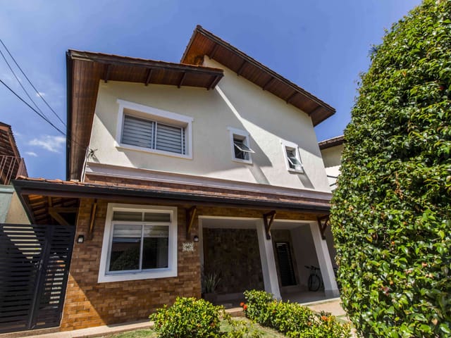 Casa com 360m² 4 quartos e 6 banheiros, à venda, no bairro Alphaville em Santana de Parnaíba