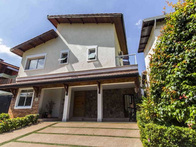 Casa com 360m² 4 quartos e 6 banheiros, à venda, no bairro Alphaville em Santana de Parnaíba