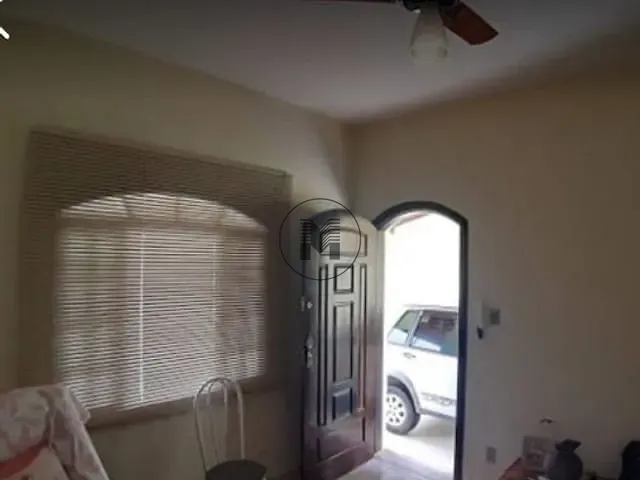 Casa com 300m² 2 quartos e 1 banheiro, à venda, no bairro Chacaras Agricolas Jardim do Vale em Guaratinguetá