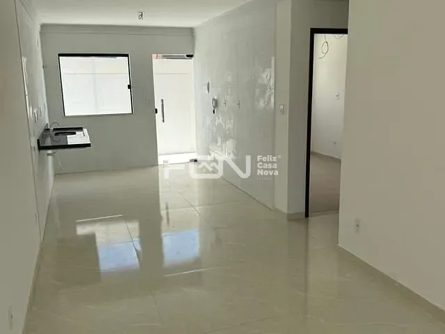 Casa 2 quartos e 2 banheiros, à venda, no bairro Centro em Lauro de Freitas