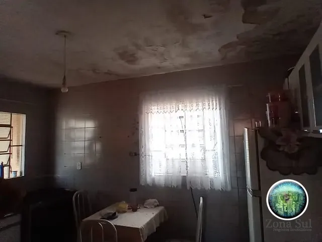 Casa com 250m² 2 quartos e 2 banheiros, à venda, no bairro Centro em Votorantim