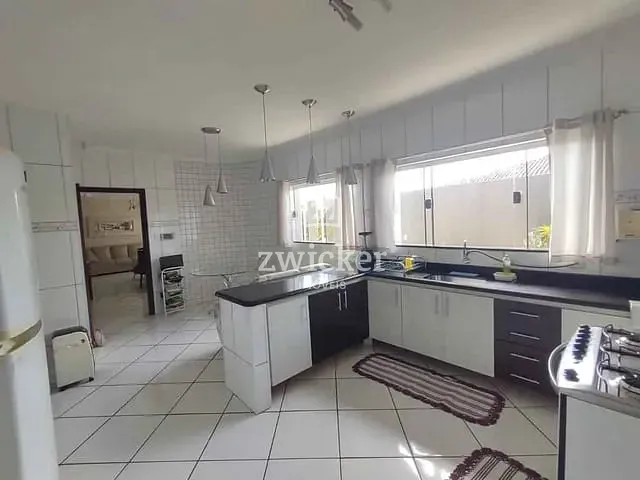 Casa com 252m² 3 quartos e 2 banheiros, à venda, no bairro Jardim Terra Branca em Bauru