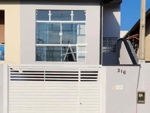Casa com 137m² 3 quartos e 1 banheiro, à venda, no bairro Piracangaguá em Taubaté