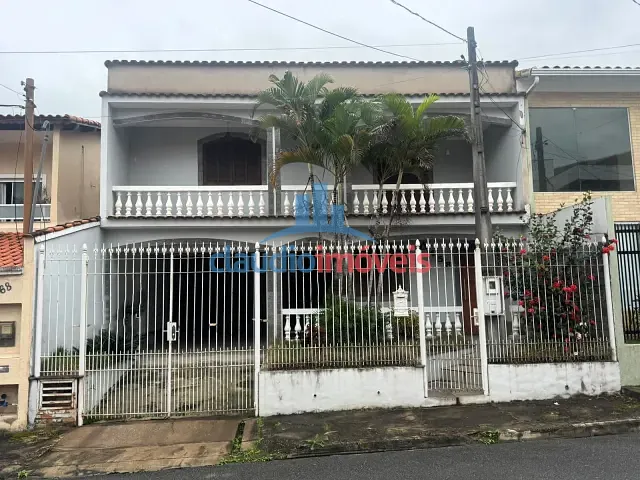 Casa com 196m² 2 quartos e 2 banheiros, à venda, no bairro Jardim Belvedere em Volta Redonda