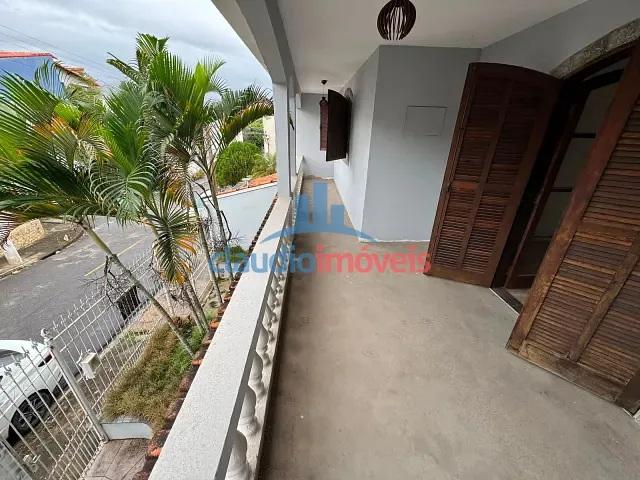 Casa com 196m² 2 quartos e 2 banheiros, à venda, no bairro Jardim Belvedere em Volta Redonda