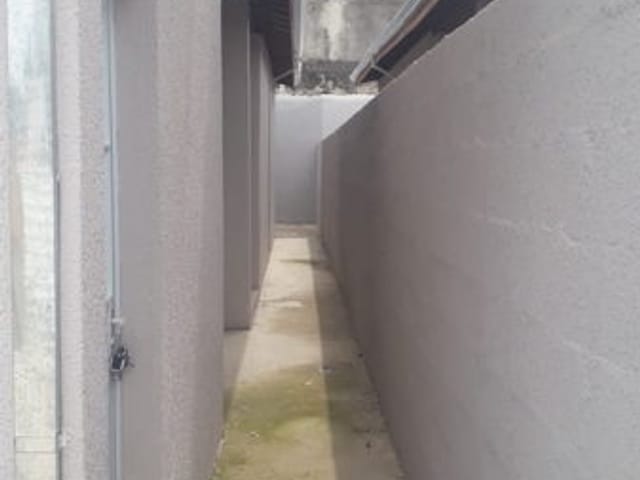 Casa à venda, no bairro Jardim Carlota em Pindamonhangaba