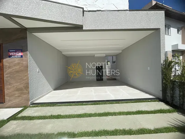 Casa com 247m² 3 quartos e 4 banheiros, à venda, no bairro Cachoeira do Bom Jesus em Florianópolis