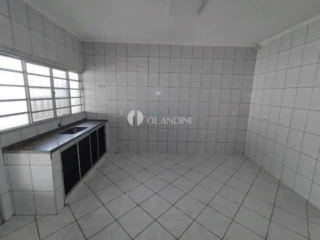 Casa com 300m², à venda, no bairro Centro em Artur Nogueira