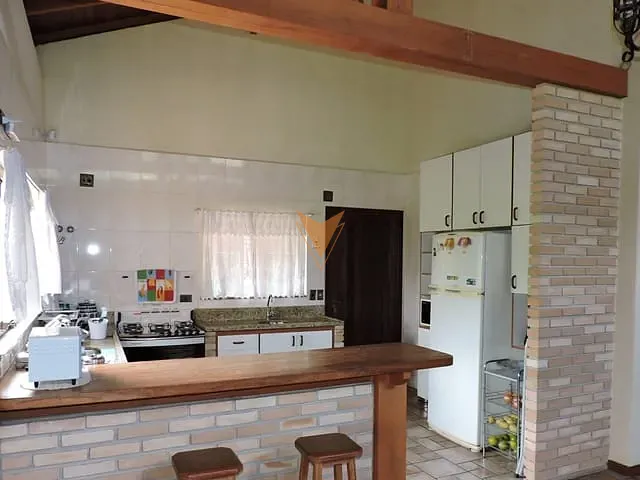 Casa com 1123m² 5 quartos e 8 banheiros, à venda, no bairro Chácara Vale do Rio Cotia em Carapicuíba