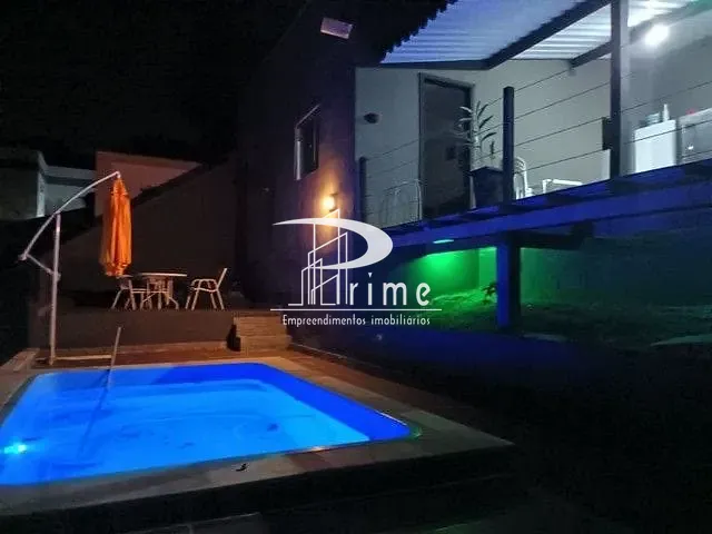 Casa com 500m² 5 quartos e 5 banheiros, à venda, no bairro Itacoatiara em Niterói